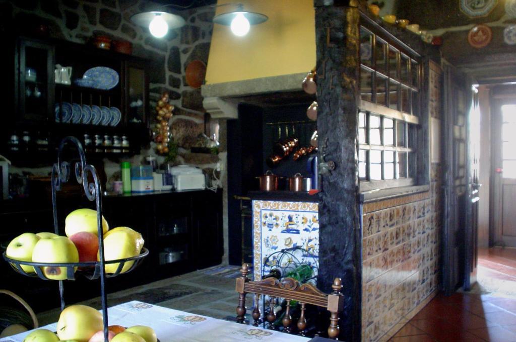 Casa Do Meio Do Povo - Turismo De Habitacao Chaves Luaran gambar